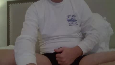 newduser06 online show from 12/16/25, 03:55