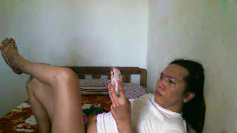 Snapshot of newest_star69 chatting on 01/22/25, 03:41 Lucy Pearl online show from 01/22/25, 03:41