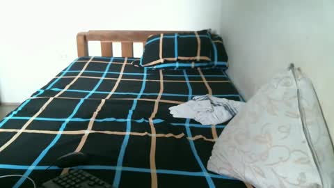 Snapshot of newest_star69 chatting on 02/21/25, 07:23 Lucy Pearl online show from 02/21/25, 07:23