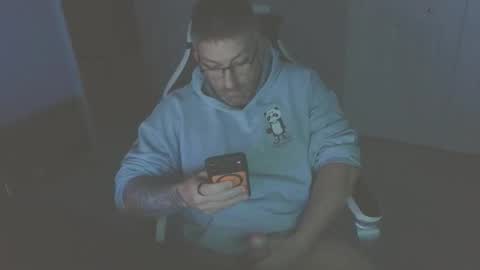 Snapshot of newevo chatting on 01/06/26, 01:37 newevo online show from 01/06/26, 01:37