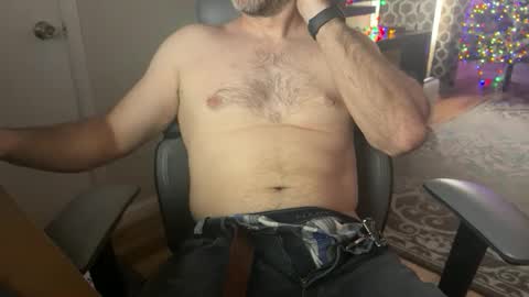 Snapshot of newguy_097 chatting on 11/10/25, 07:13 newguy_097 online show from 11/10/25, 07:13