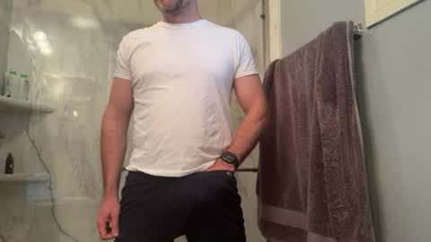 Snapshot of newguy_097 chatting on 02/13/26, 11:01 newguy_097 online show from 02/13/26, 11:01