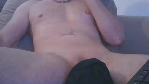 Snapshot of newkammer87 chatting on 10/08/25, 04:04 Lance Hardwood online show from 10/08/25, 04:04