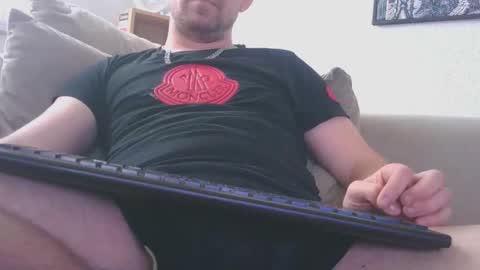 Snapshot of newkammer87 chatting on 11/17/25, 12:11 Lance Hardwood online show from 11/17/25, 12:11