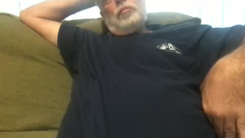 Snapshot of newtman68 chatting on 10/06/25, 09:34 newtman68 online show from 10/06/25, 09:34