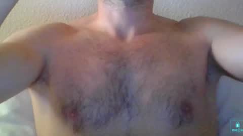 Snapshot of newtyguy90 chatting on 12/30/24, 10:32 newtyguy90 online show from 12/30/24, 10:32