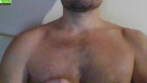 Snapshot of newtyguy90 chatting on 12/18/25, 05:30 newtyguy90 online show from 12/18/25, 05:30