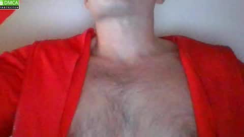Snapshot of newtyguy90 chatting on 12/19/25, 02:35 newtyguy90 online show from 12/19/25, 02:35