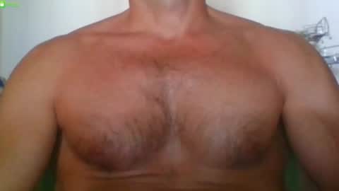 Snapshot of newtyguy90 chatting on 06/17/26, 02:29 newtyguy90 online show from 06/17/26, 02:29