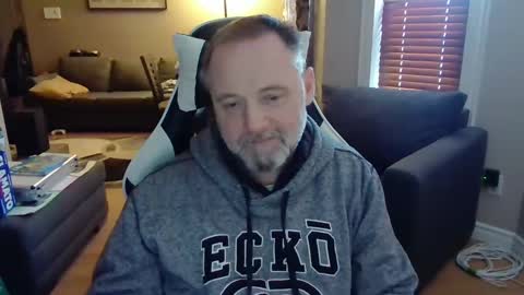 Snapshot of newvvorld chatting on 01/08/25, 04:00 NewWorld online show from 01/08/25, 04:00