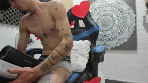 Snapshot of nextboywell1 chatting on 02/14/26, 09:22 Yeison online show from 02/14/26, 09:22