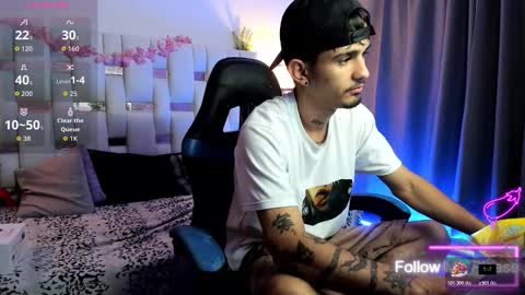 Snapshot of nextboywell1 chatting on 03/12/26, 03:23 Yeison online show from 03/12/26, 03:23