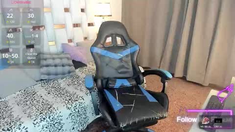 Snapshot of nextboywell1 chatting on 03/17/26, 03:22 Yeison online show from 03/17/26, 03:22