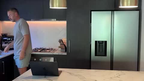 Snapshot of nextdoorcock chatting on 02/09/25, 11:46 Guy online show from 02/09/25, 11:46