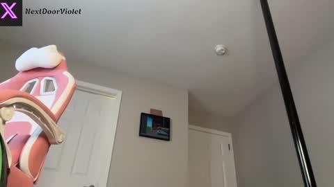 Snapshot of nextdoorviolett chatting on 02/14/26, 02:08 Violet online show from 02/14/26, 02:08
