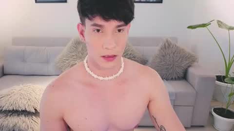 Snapshot of neythan__blaze chatting on 09/15/25, 07:25 online show from 09/15/25, 07:25