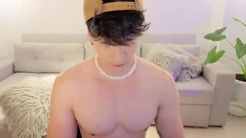   online show from 04/26/26, 01:58