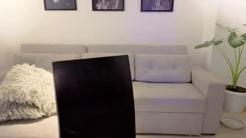  online show from 07/25/26, 09:01