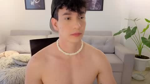   online show from 08/03/26, 05:16