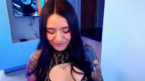 Valery Gonzales online show from 04/30/26, 05:52