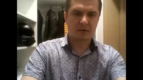 Snapshot of nezinauuuu chatting on 03/16/26, 06:23 ................ online show from 03/16/26, 06:23