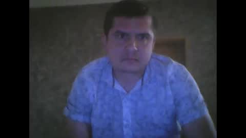 Snapshot of nezinauuuu chatting on 03/18/26, 06:11 ................ online show from 03/18/26, 06:11