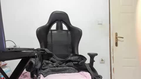 Shinobu Koch online show from 12/02/25, 07:03