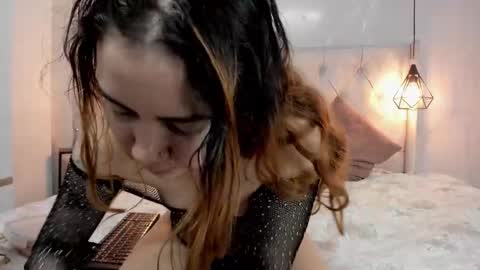 Snapshot of nezukokamado1_ chatting on 10/09/25, 01:31 Milena online show from 10/09/25, 01:31