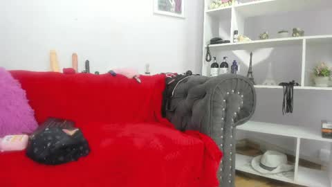 nezzukoo online show from 05/05/26, 07:22