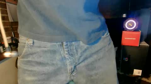 Snapshot of nfgwholoves2cum chatting on 04/01/26, 02:01 NFG Nice Friendly Guy Dick online show from 04/01/26, 02:01