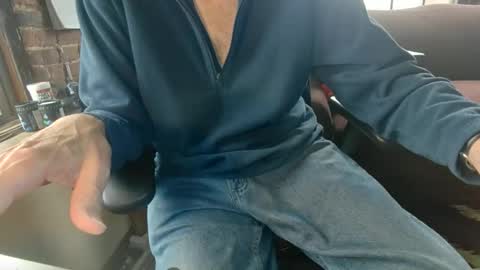 Snapshot of nfgwholoves2cum chatting on 04/01/26, 08:39 NFG Nice Friendly Guy Dick online show from 04/01/26, 08:39