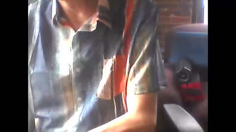 Snapshot of nfgwholoves2cum chatting on 04/15/26, 05:31 NFG Nice Friendly Guy Dick online show from 04/15/26, 05:31