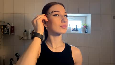 Kate Ng online show from 04/16/26, 05:52