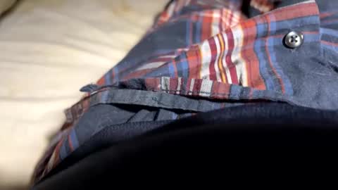 Snapshot of ngianop chatting on 12/14/25, 02:28 ngianop online show from 12/14/25, 02:28