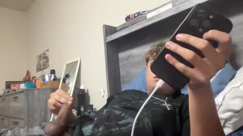 Snapshot of ngs04 chatting on 02/13/25, 12:24 ngs04 online show from 02/13/25, 12:24