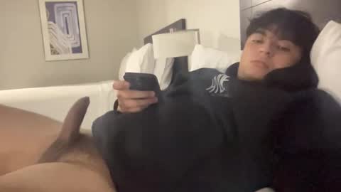 Snapshot of ngs04 chatting on 11/15/25, 03:37 ngs04 online show from 11/15/25, 03:37