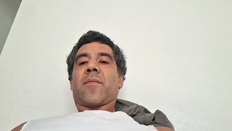 Snapshot of nh241132 chatting on 10/10/25, 10:53 nh241132 online show from 10/10/25, 10:53