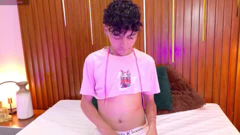 Nico  online show from 11/11/25, 12:05