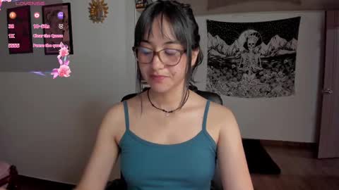 Snapshot of nia_blaze chatting on 02/26/25, 09:48 Nia online show from 02/26/25, 09:48