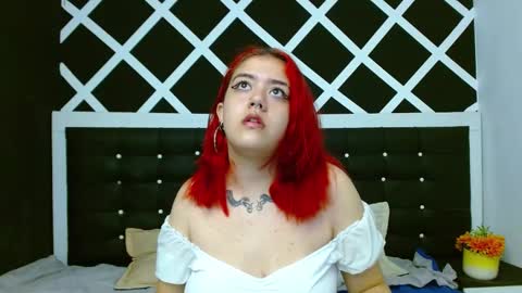 Snapshot of nia_stark chatting on 12/16/24, 12:06 Estefani online show from 12/16/24, 12:06