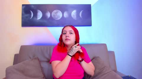 Snapshot of nia_stark chatting on 12/30/24, 11:59 Estefani online show from 12/30/24, 11:59