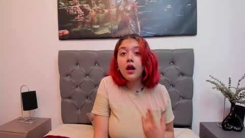 Snapshot of nia_stark chatting on 03/02/25, 03:34 Estefani online show from 03/02/25, 03:34