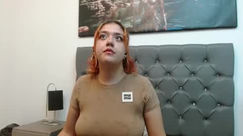 Snapshot of nia_stark chatting on 03/04/25, 04:38 Estefani online show from 03/04/25, 04:38