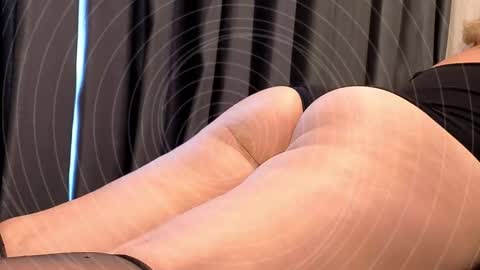 Snapshot of niatonoori chatting on 02/03/26, 02:53 Kim online show from 02/03/26, 02:53