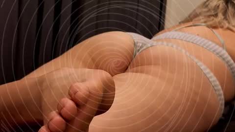 Snapshot of niatonoori chatting on 02/12/26, 05:52 Kim online show from 02/12/26, 05:52