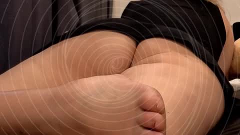 Snapshot of niatonoori chatting on 02/25/26, 02:10 Kim online show from 02/25/26, 02:10