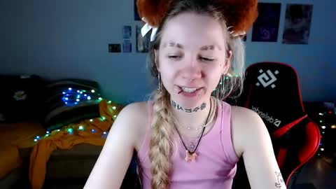 nica_kawaii online show from 05/08/26, 02:00