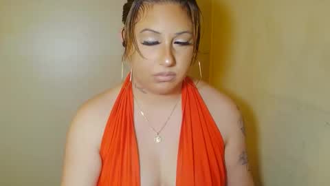 Snapshot of niccibaby chatting on 11/25/25, 03:56 Nicci babyyy online show from 11/25/25, 03:56