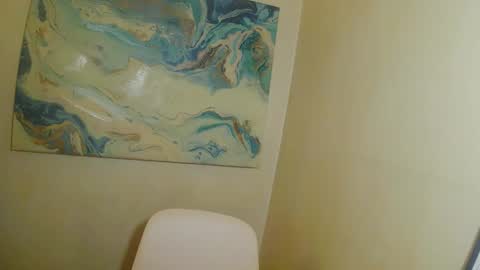 Snapshot of niccibaby chatting on 03/26/26, 09:42 Nicci babyyy online show from 03/26/26, 09:42