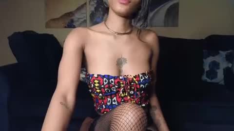 Snapshot of nicckah_ chatting on 12/27/24, 01:07 Lilly online show from 12/27/24, 01:07